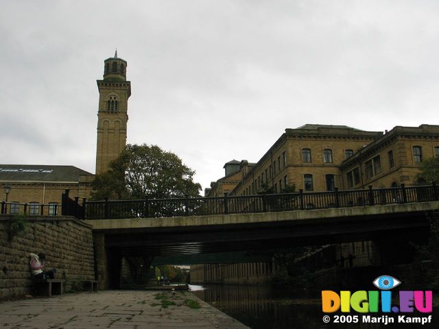 15194 Canal side of Salts mill